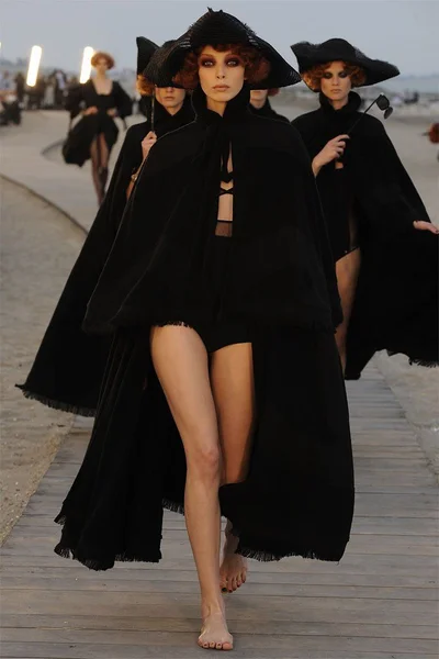Look 2